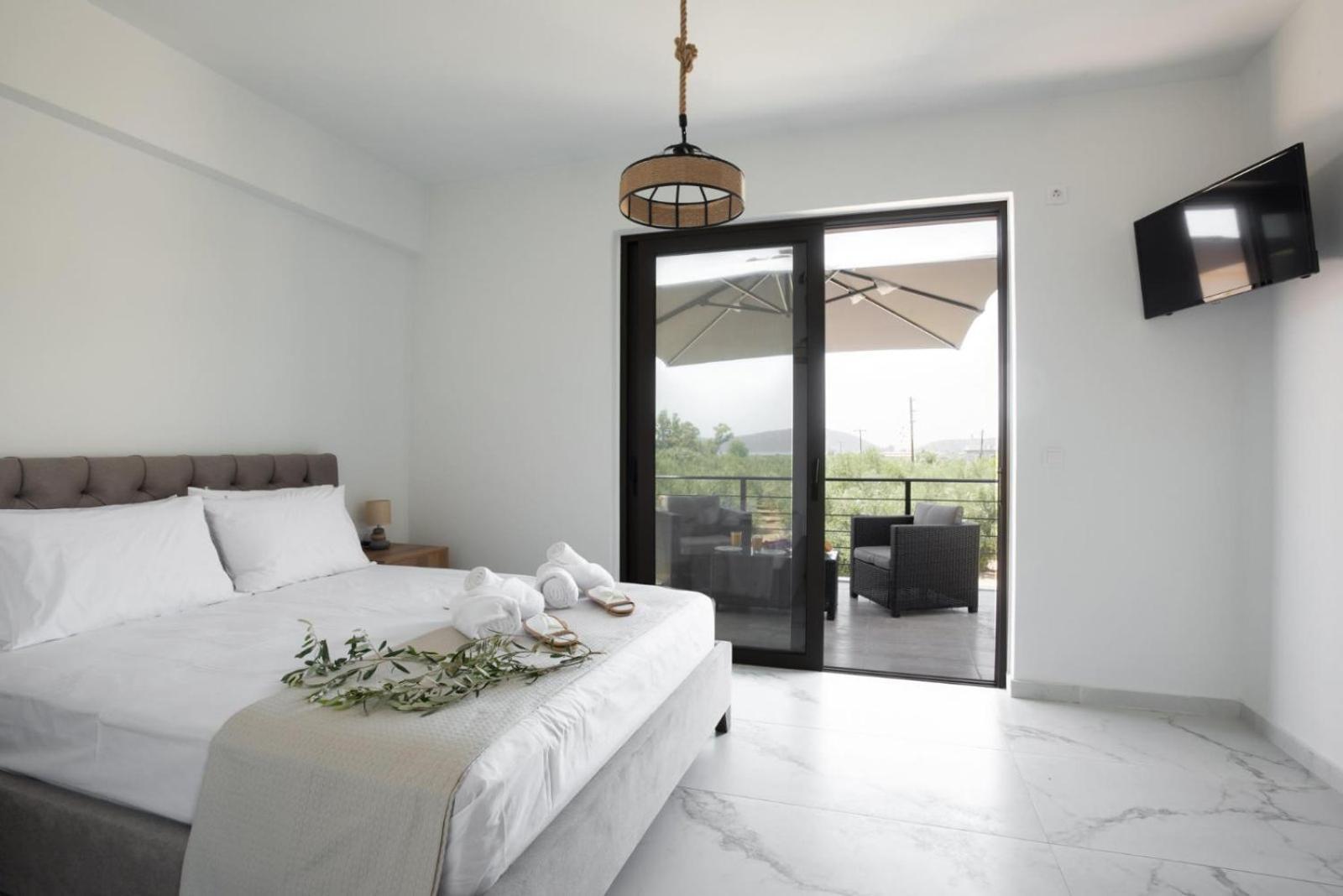Three Charites Resort เกียโลวา ภายนอก รูปภาพ