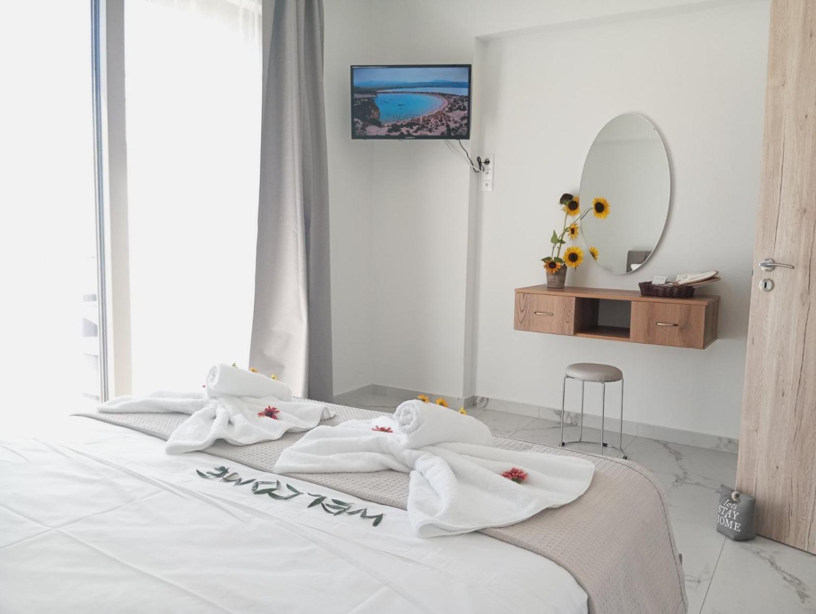 Three Charites Resort เกียโลวา ภายนอก รูปภาพ